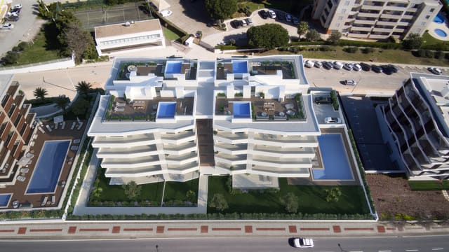Terraço de cobertura com piscina privativa